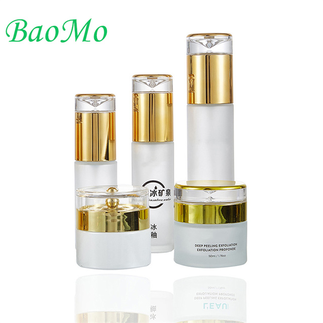 high quality skin care cosmetic packaging frosted clear cosmetic glass bottle and jar luxury cosmetic packaging set