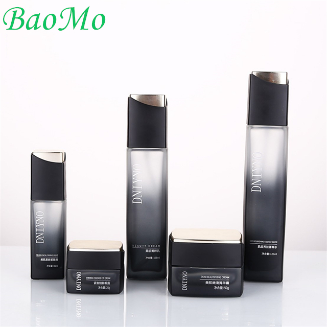 Recyclable Electroplating Black Glass Lotion Bottle