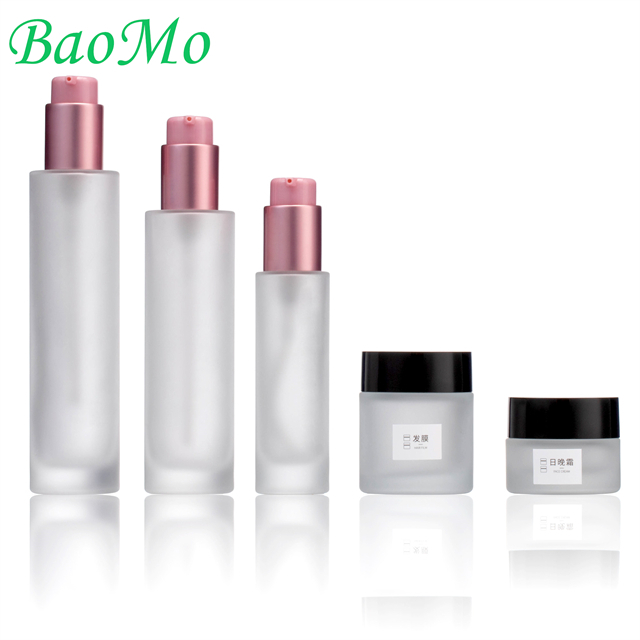 Beautiful 120ml Cosmetic Glass Packaging For Lotion